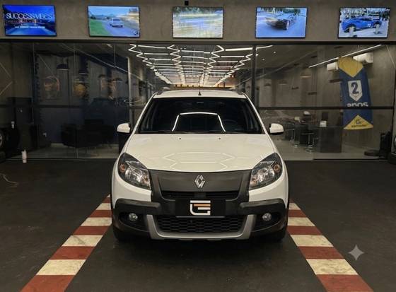 RENAULT SANDERO 1.6 STEPWAY 16V FLEX 4P AUTOMÁTICO RENAULT SANDERO 1.6 STEPWAY 16V FLEX 4P AUTOMÁTICO